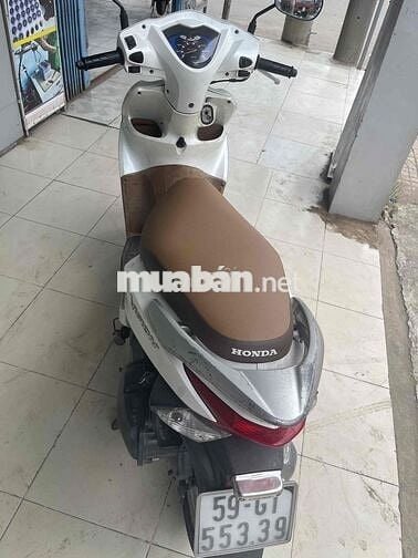 Honda Vision Trắng Xăng