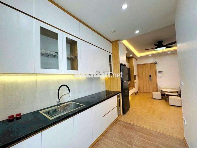 Căn góc Trần Quý Kiên, 3 ngủ, full đồ mới, ở luôn