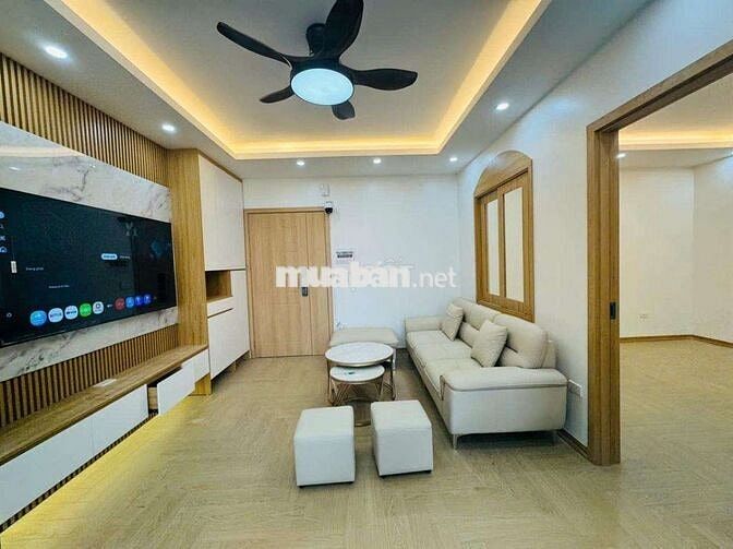 Căn góc Trần Quý Kiên, 3 ngủ, full đồ mới, ở luôn