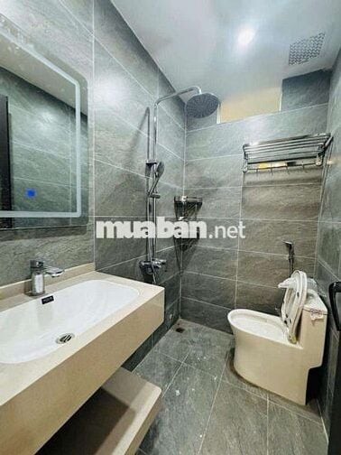 Căn góc Trần Quý Kiên, 3 ngủ, full đồ mới, ở luôn