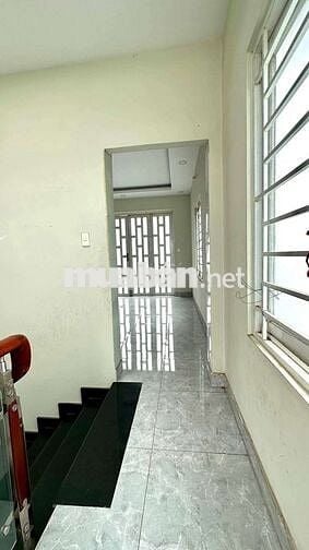 Nhà nguyên căn cho thuê, gần quán phở quỳnh,xuân thới thượng,hóc môn
