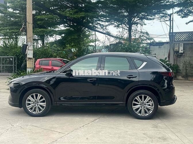 Mazda CX-5 Premium 2.0 2025 11.000km Đen