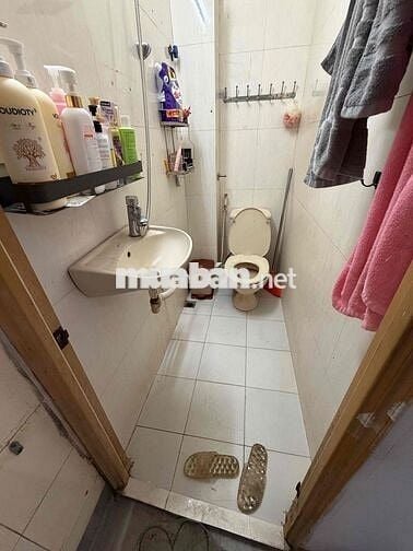 cho thuê tầng 1 và tầng 2 mặt đường đê la thành