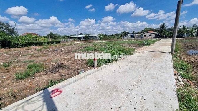 Đất Phước Lý gần chợ Gò Đen dt 107m2 full thổ shr giá 650tr