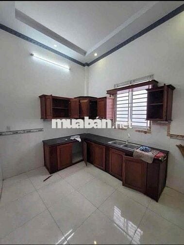 Nhà lầu 2 phòng có nội thấy hẻm 311 Nguyễn Văn Cừ