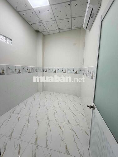 Nhà mới 100% 2 phòng hẻm 127 Võ Văn Kiệt
