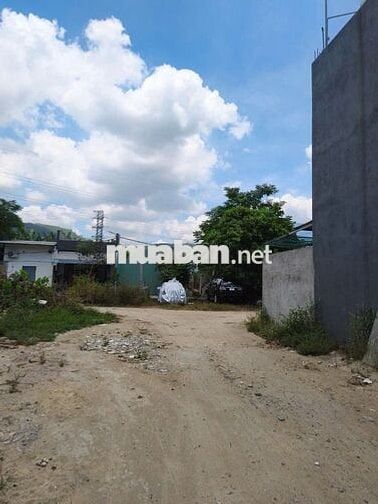 CHÍNH CHỦ BÁN ĐẤT 2 MẶT KIỆT OTO TÔN ĐẢN ĐOẠN GẦN HẦM CHUI SÂN BAY