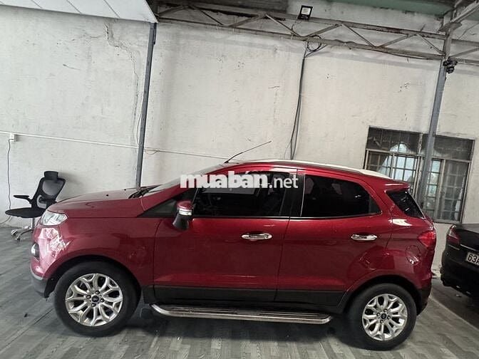 Ford EcoSport Số tự động 5 chỗ Đỏ