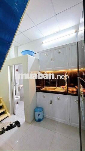 Cho thuê nhà góc 2MT Đường số 6 Phường 4, Quận 4.