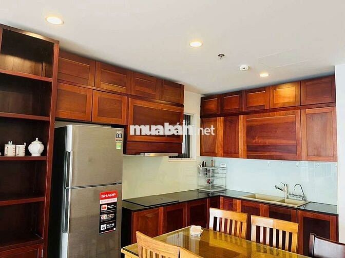 cho thuê căn hộ 3 ngủ cao cấp đường Cầu Giấy,view công viên