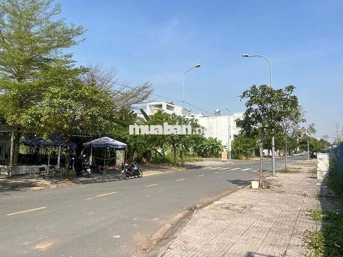 Góc 2 mặt tiền 16m cực hiếm trong KDC Đào Sư Tích