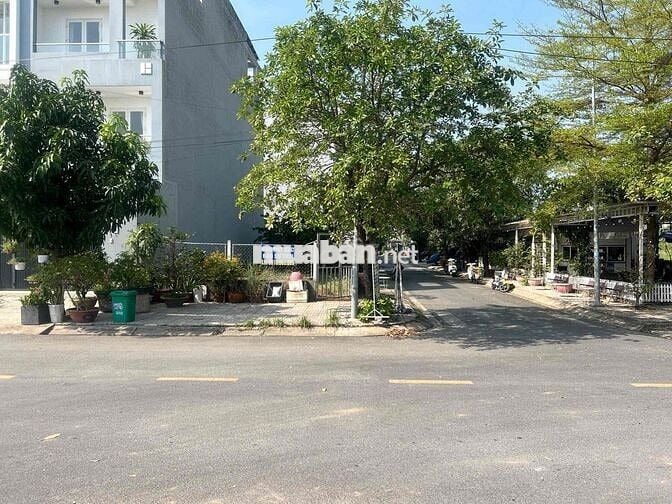 Góc 2 mặt tiền 16m cực hiếm trong KDC Đào Sư Tích