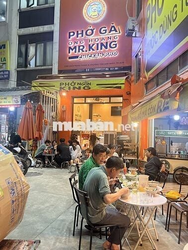Cần phụ bếp phở. Ca 1 từ 5h-14h + Ca 2 từ 16h-24h