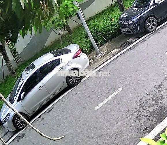 Kia Cerato 2.0 2016 Bạc