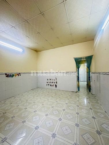 Cho thuê nhà nguyên căn cấp 4, dt: 40 m, điện nước giá NN! Giá 3 triệu