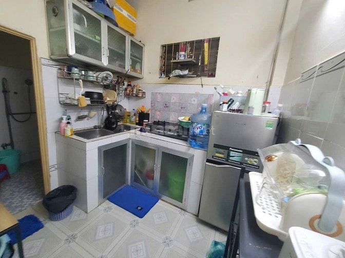 Cho thuê nhà nguyên căn cấp 4, dt: 40 m, điện nước giá NN! Giá 3 triệu