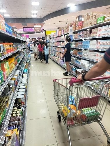 Siêu thị cần tuyển nhân viên cho quý 3/2026