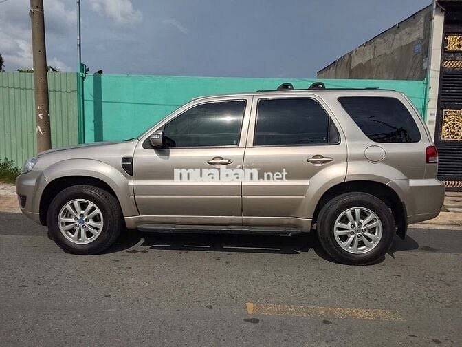 Ford Escape 2010 Vàng cát 102.460 km