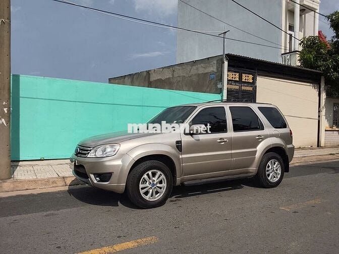 Ford Escape 2010 Vàng cát 102.460 km