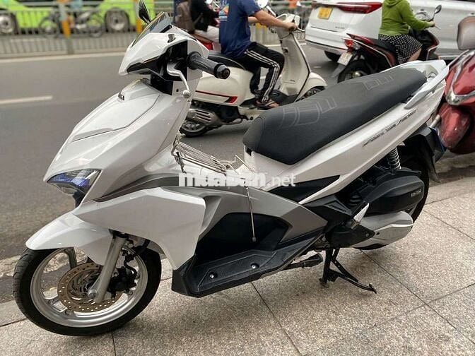 Honda Air Blade 2017 Trắng Đã sử dụng