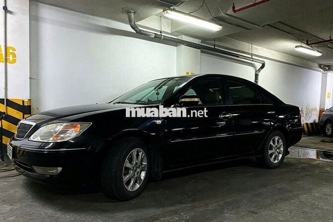 Toyota Camry 2.4G 2005 Số sàn Đen