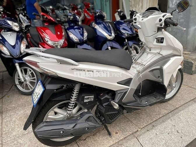 Honda Air Blade 2017 Trắng Đã sử dụng