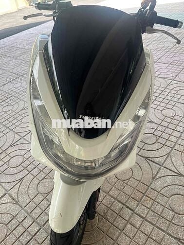 Honda PCX Trắng Xăng