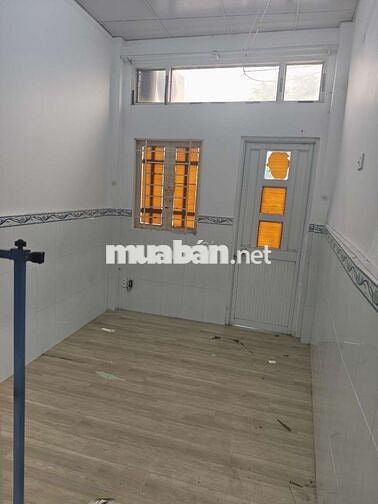 Cho thuê nhà nguyên căn ngay cầu Tân Thuận 1