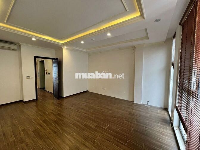 Giảm giá sàn văn phòng 70m² tại Nguyên Hồng, Đống Đa, LH  E Đô