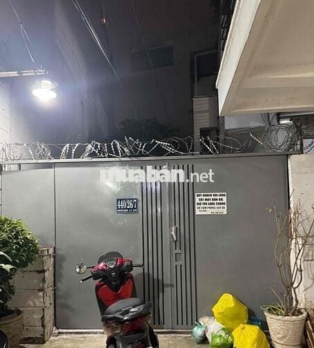 Phòng giá rẻ Nguyễn Kiệm P4 Phú nhuận giá 4tr lầu2 P201,có cửa sổ,20m2