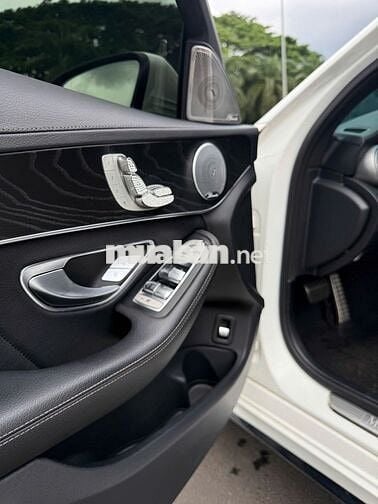 Mercedes-Benz C300 AMG 2016 Trắng Tự động Xăng