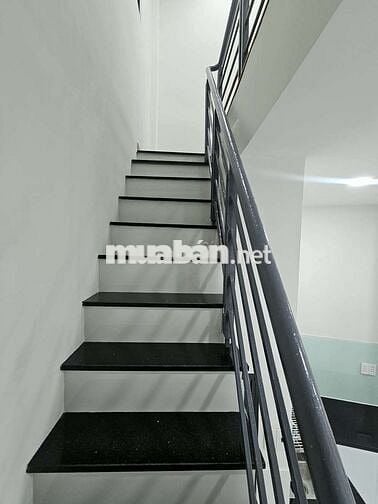 [ GẦN CHỢ GÒ VẤP] CÓ SÂN ĐỂ XE RỘNG_ HẺM THOÁNG