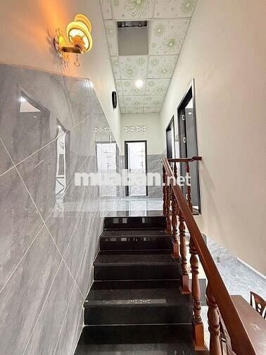 CHO THUÊ NHÀ MỚI 100% KHU DÂN CƯ ĐÔNG HOÀ SÂN XE HƠI GẦN BIGC GO