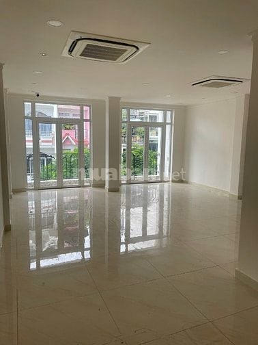 CHO THUÊ NHÀ NGUYÊN CĂN MẶT TIỀN ĐƯỜNG NGUYỄN THIỆN THUẬT, QUẬN 3
