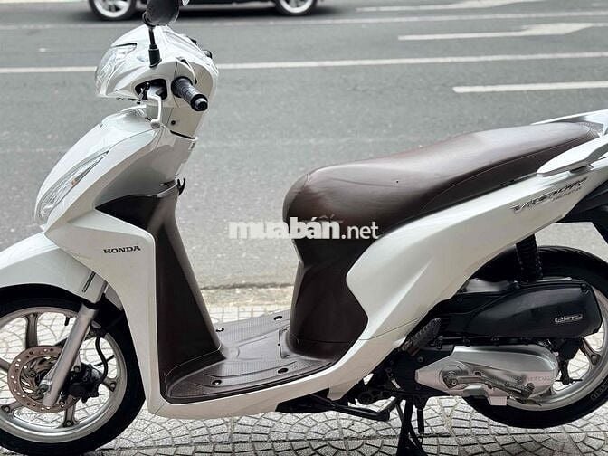 Honda Vision Trắng