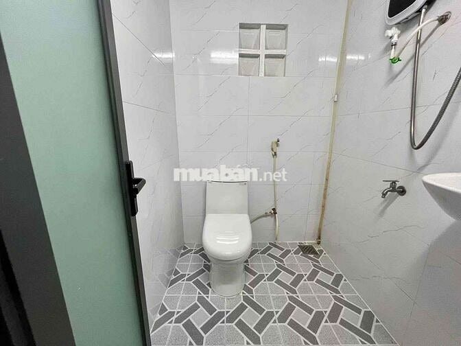 pass phòng (giảm giá nếu vào ở liền còn 4tr2)