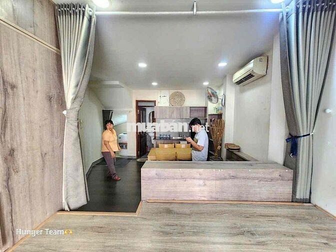 PASS CĂN HỘ DỊCH VỤ - BÌNH THẠNH - BAN CÔNG ĐÓN NẮNG