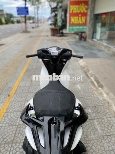 Honda SH 160 2024 Trắng đen, siêu mới máy rin