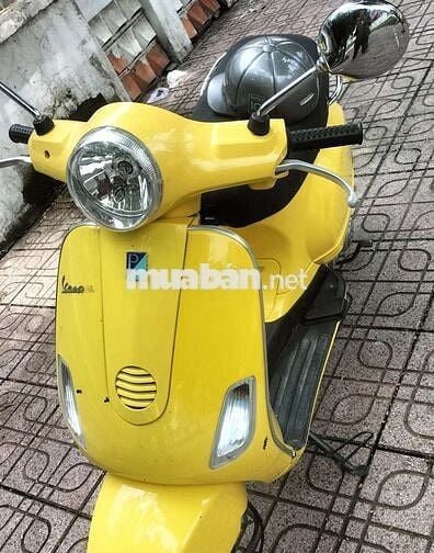 Piaggio Vespa LX Vàng