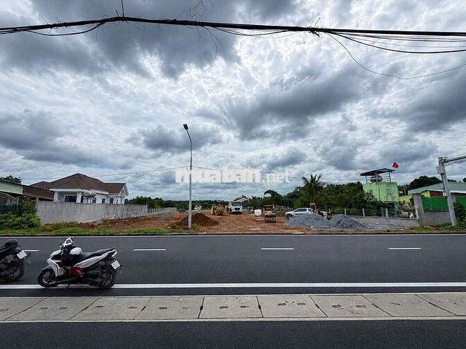 Tài chính 300 triệu muốn mua đất gần sông mát mẻ liên hệ em