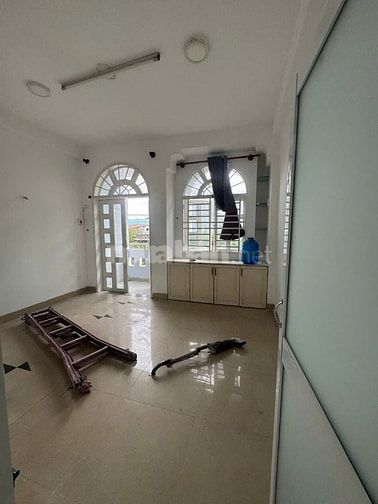 Cho Thuê Nhà Nguyên Căn Mặt Tiền 8pn 8wc 8 bếp đồng hồ riêng Q TÂN PHÚ