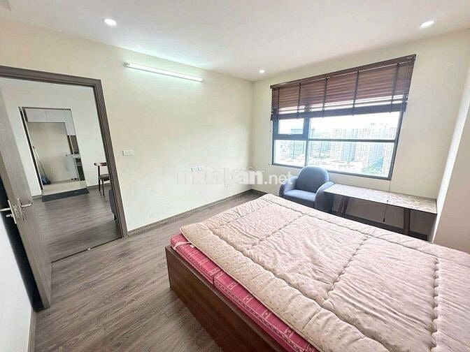 Căn hộ The Ninety Comple -90Đường Láng 70m2, 2PNKK, view đẹp, lốt ô tô