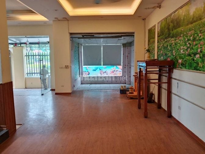 Cho thuê nhà nguyên căn tại Duy tân 60m2, 5 tầng. Mt 5m, nhận nhà ngay
