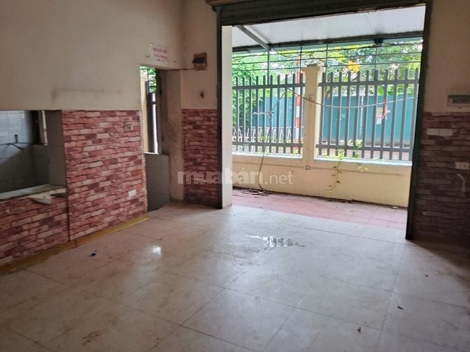 Cho thuê nhà nguyên căn tại Duy tân 60m2, 5 tầng. Mt 5m, nhận nhà ngay