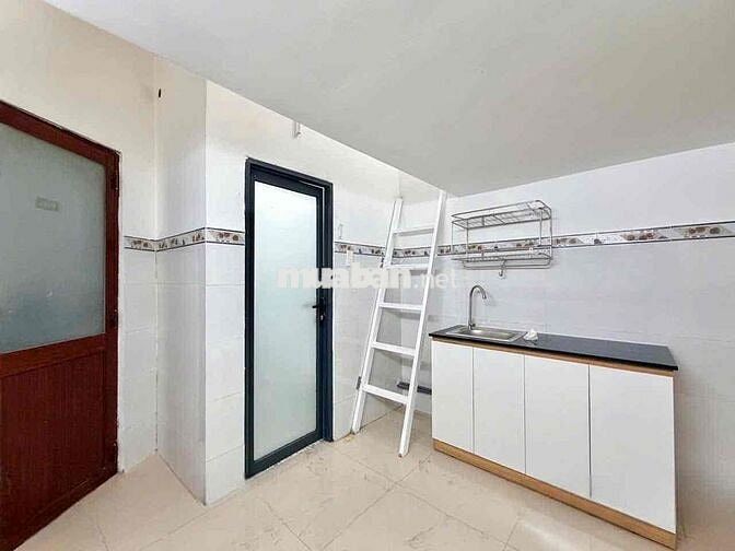 Sơn Kỳ Phòng 20m2 có gác , nội thất cơ bản 3tr4