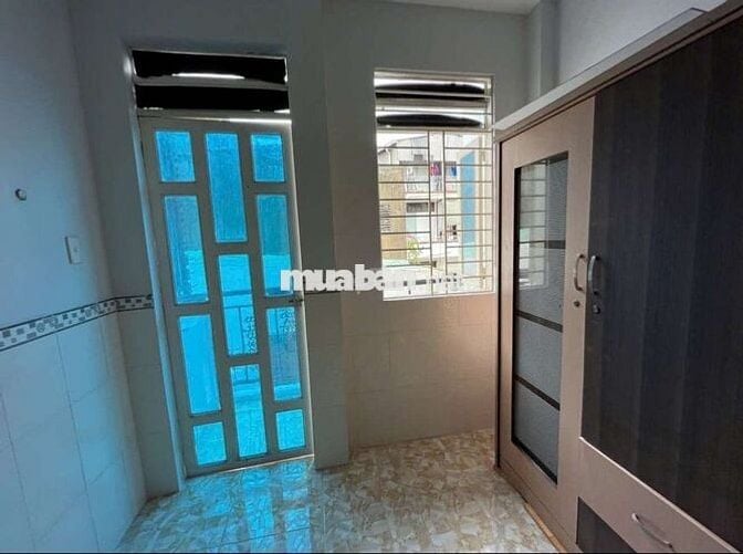 Phòng ở trung tâm quận 10, thuận tiện đi học đi làm đi chơi v.v.v