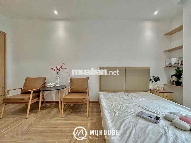 STUDIO FULL NỘI THẤT BAN CÔNG NGAY CÔNG VIÊN LÀNG HOA