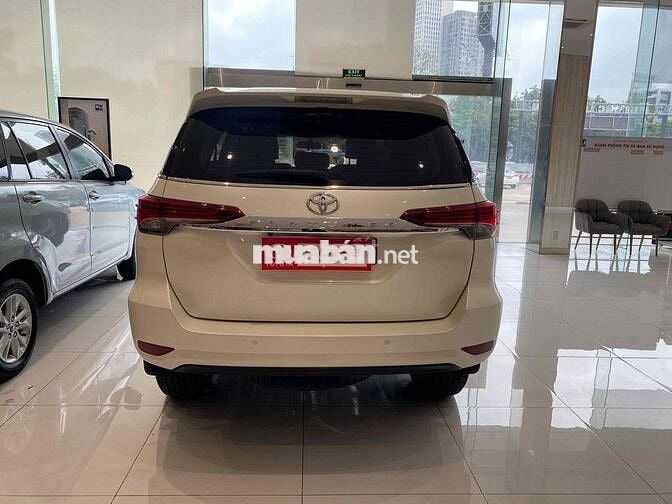 Toyota Fortuner 2.7V AT 2017 Trắng 68.000km