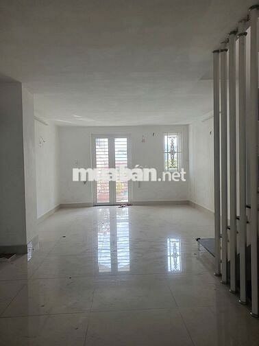 MT 1A đường 9 cx Bình Thới, DT: 4,5x15, 3 lầu, 4p, 3wc, G lh8887I2323