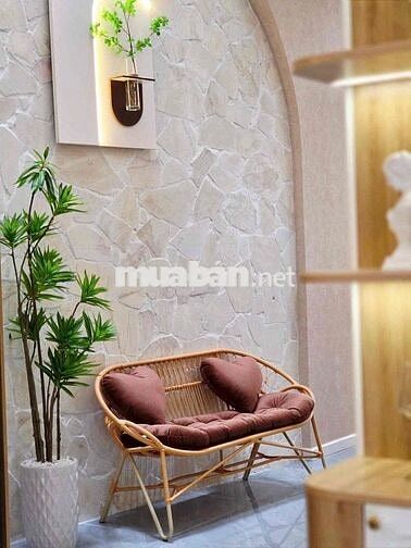 062 CHO THUÊ NHÀ ĐẸP 3 TẦNG 4PN – CÓ SÂN VƯỜN THƯ GIÃN